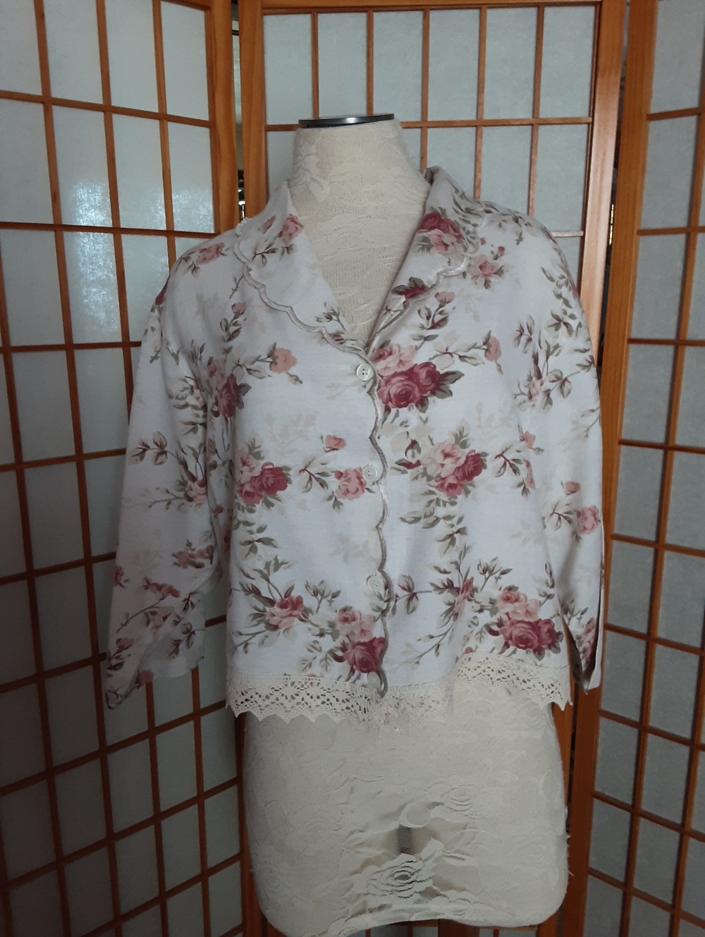 "Casey & Max" Floral  Crop Top
